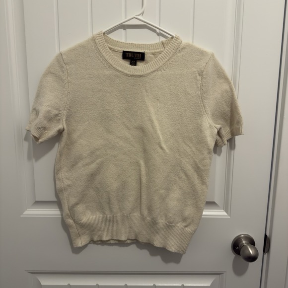 Truth By Republic Sweaters - Truth Buy Republic Ivory Short Sleeve Sweater Size Medium